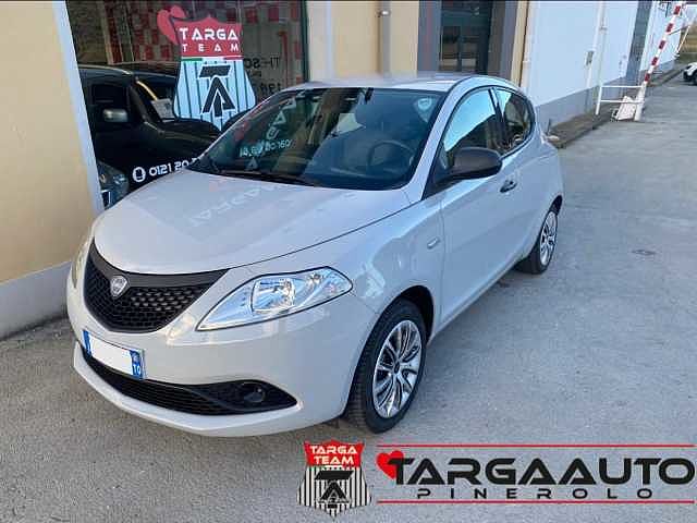 Lancia Ypsilon 1.2 69 CV 5 porte GPL Ecochic Elefantino Blu da Targa Auto S.r.l.