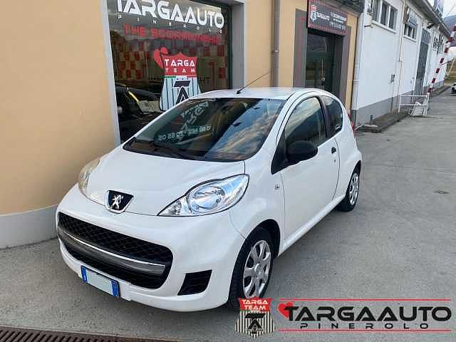 Peugeot 107 1.0 68CV 3p. Plaisir da Targa Auto S.r.l.