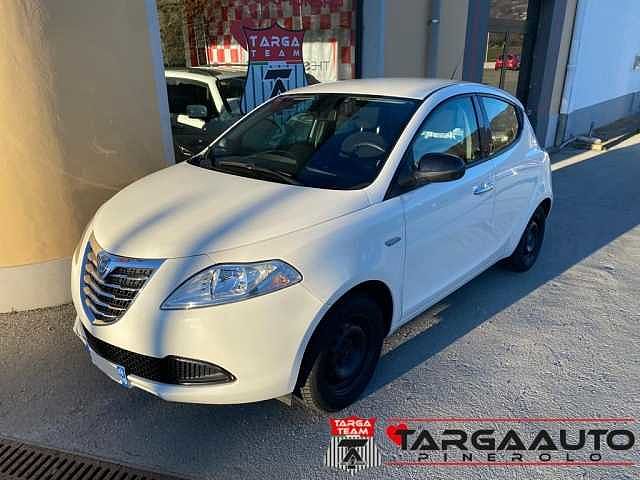 Lancia Ypsilon 1.2 69 CV 5 porte Gold