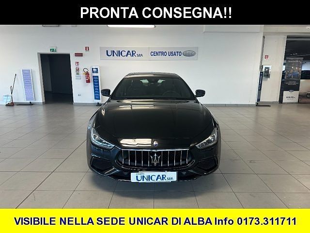 Maserati Ghibli V6 430 CV Q4 Gransport